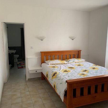 Le Bois D'Amour Gite Et Chambres Charroux  ภายนอก รูปภาพ